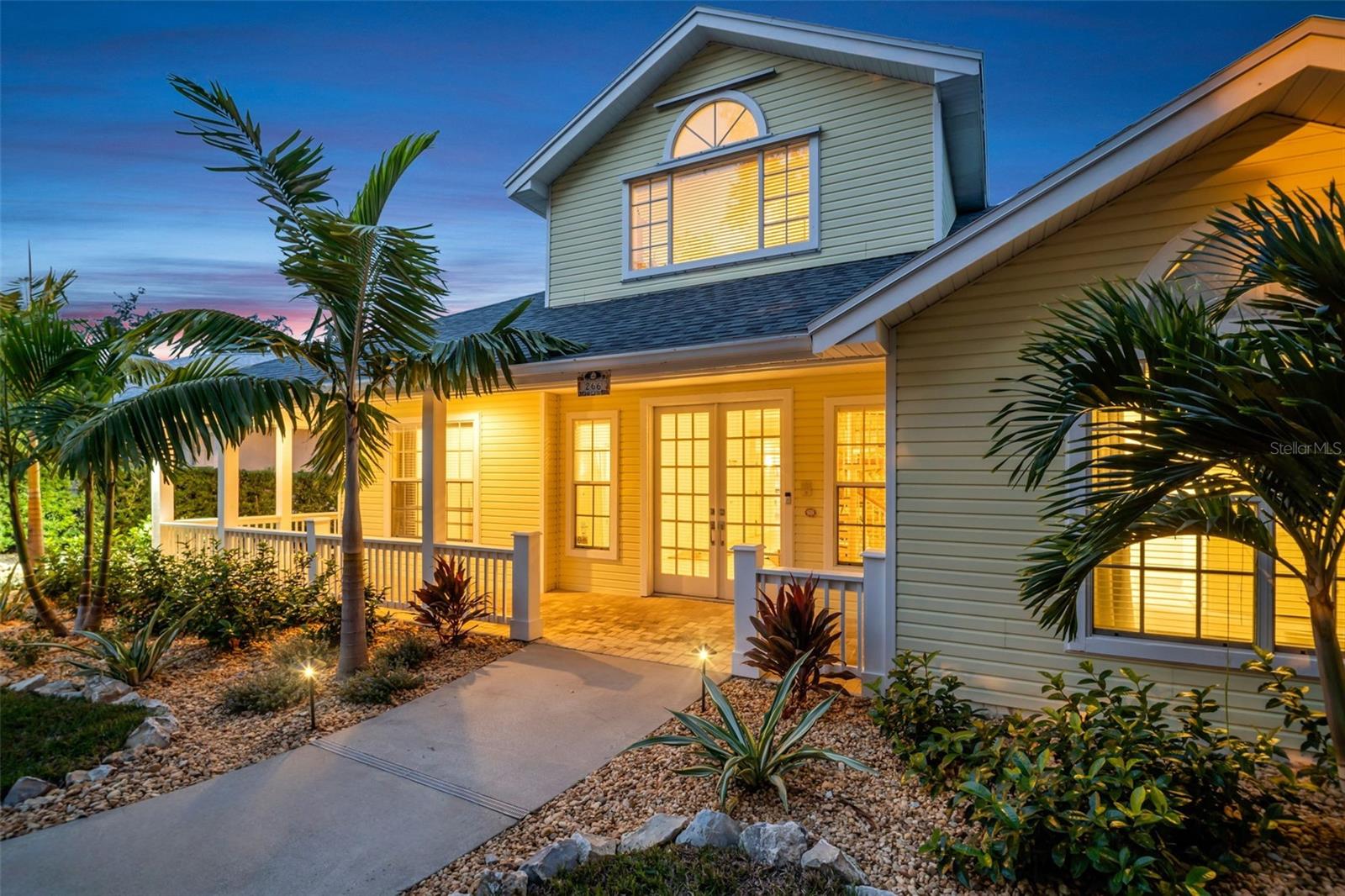 Listing photo id 1 for 266 Florida Boulevard