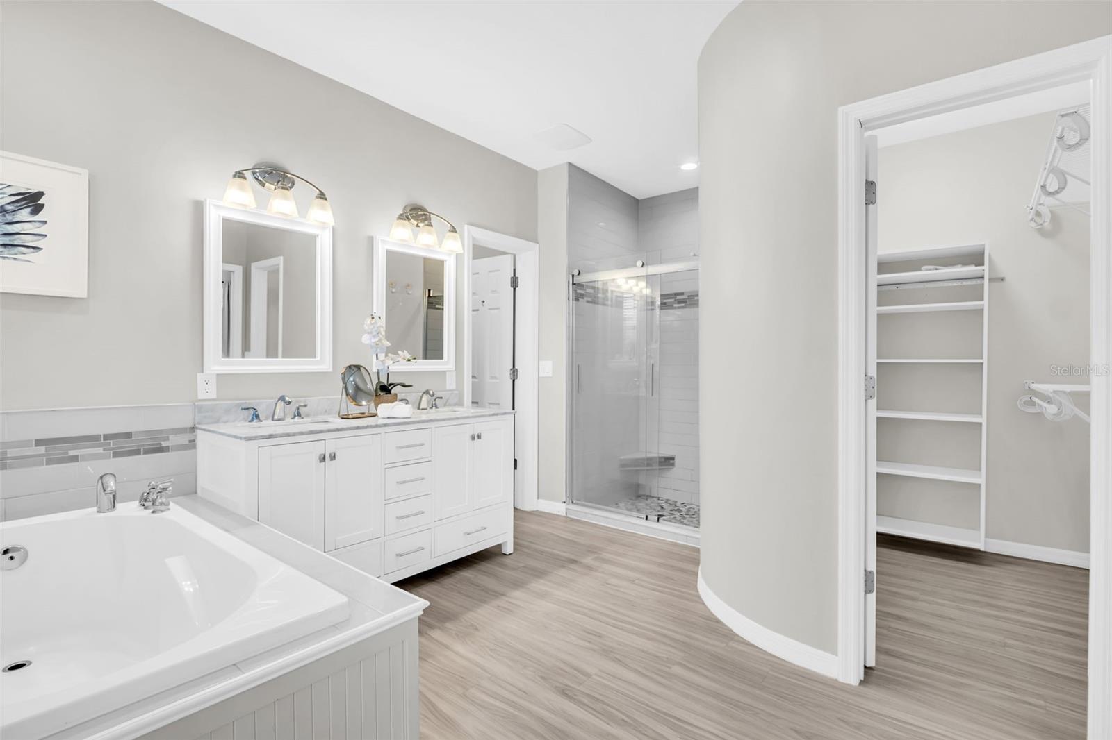 Listing photo id 29 for 266 Florida Boulevard