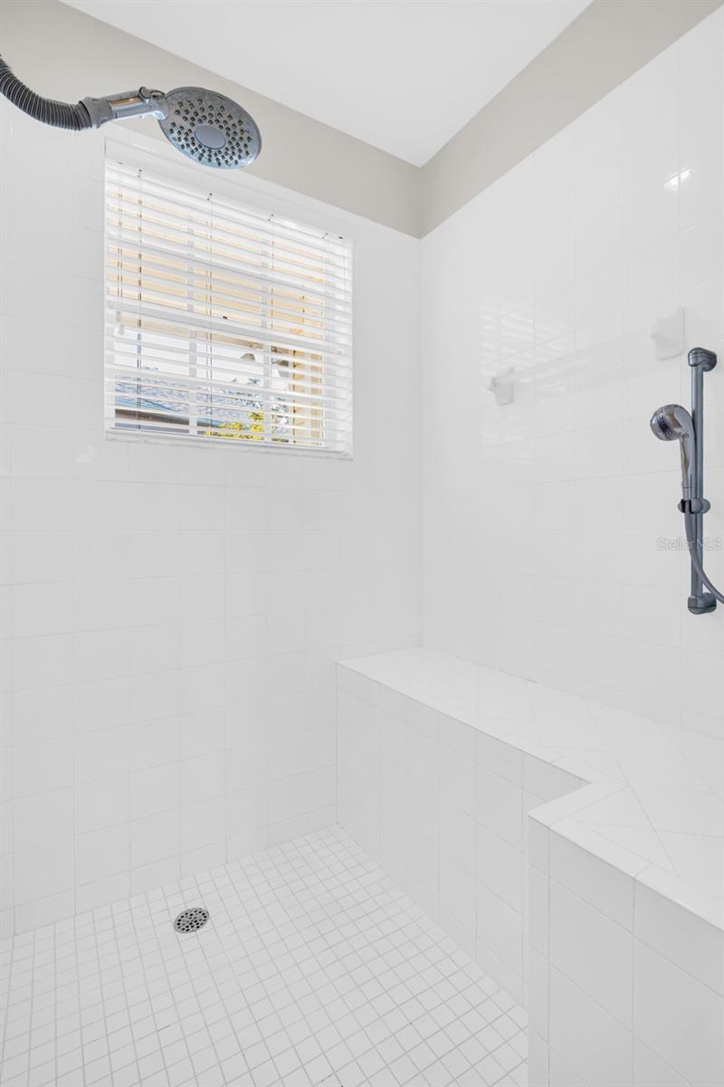 Listing photo id 39 for 266 Florida Boulevard