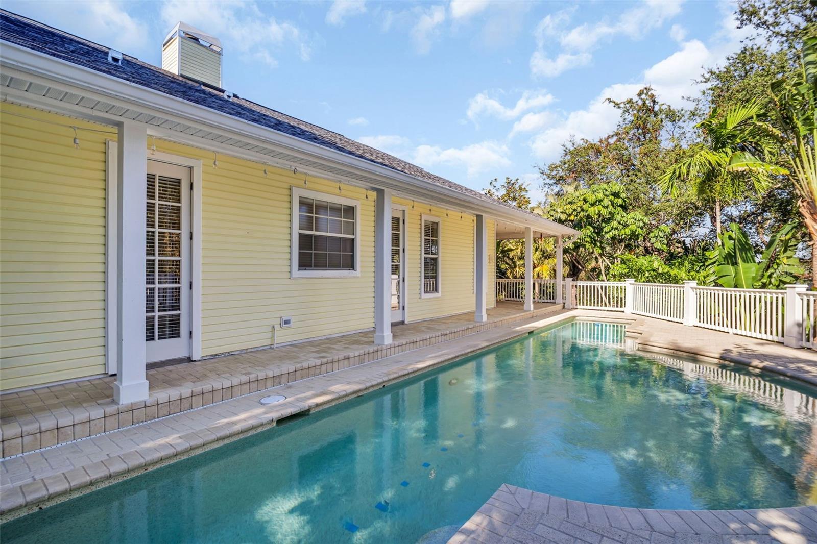 Listing photo id 48 for 266 Florida Boulevard