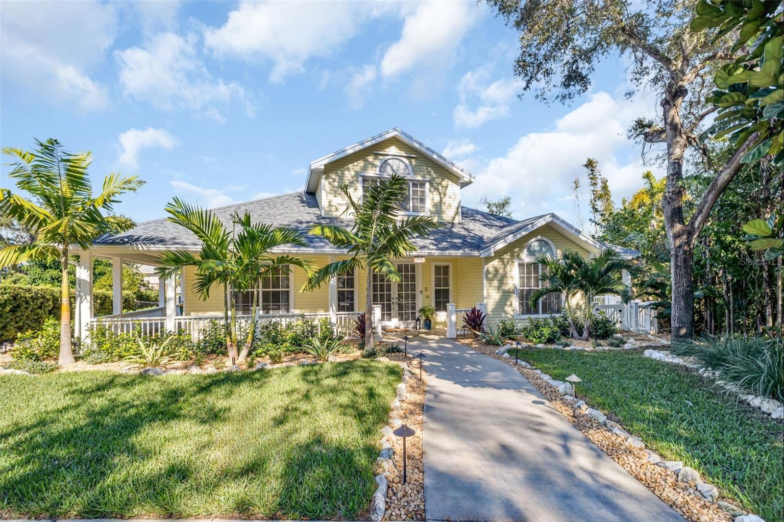 Listing photo id 4 for 266 Florida Boulevard