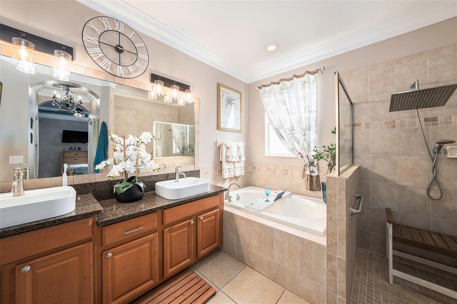 Listing photo id 15 for 13248 Graham Yarden Drive