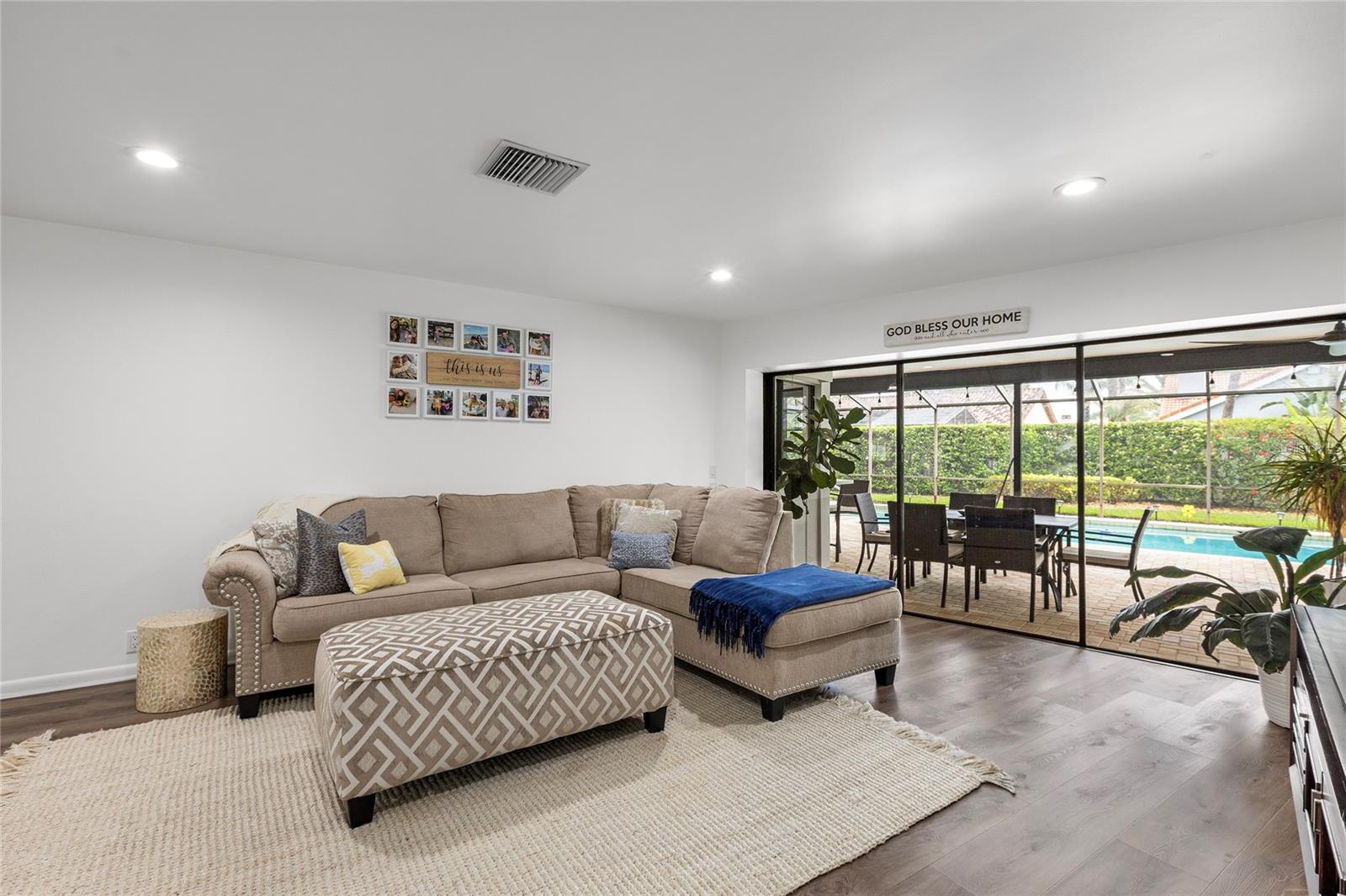 Image 4 of 24 For 4117 Crosswater Drive