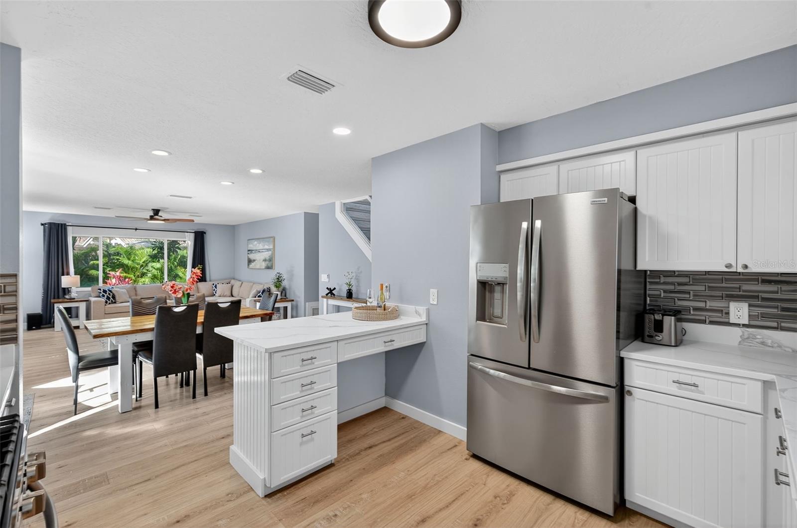 Image 20 of 70 For 118 27th Street W