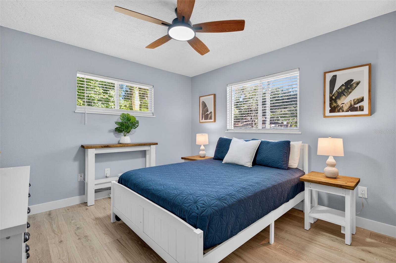 Image 34 of 70 For 118 27th Street W