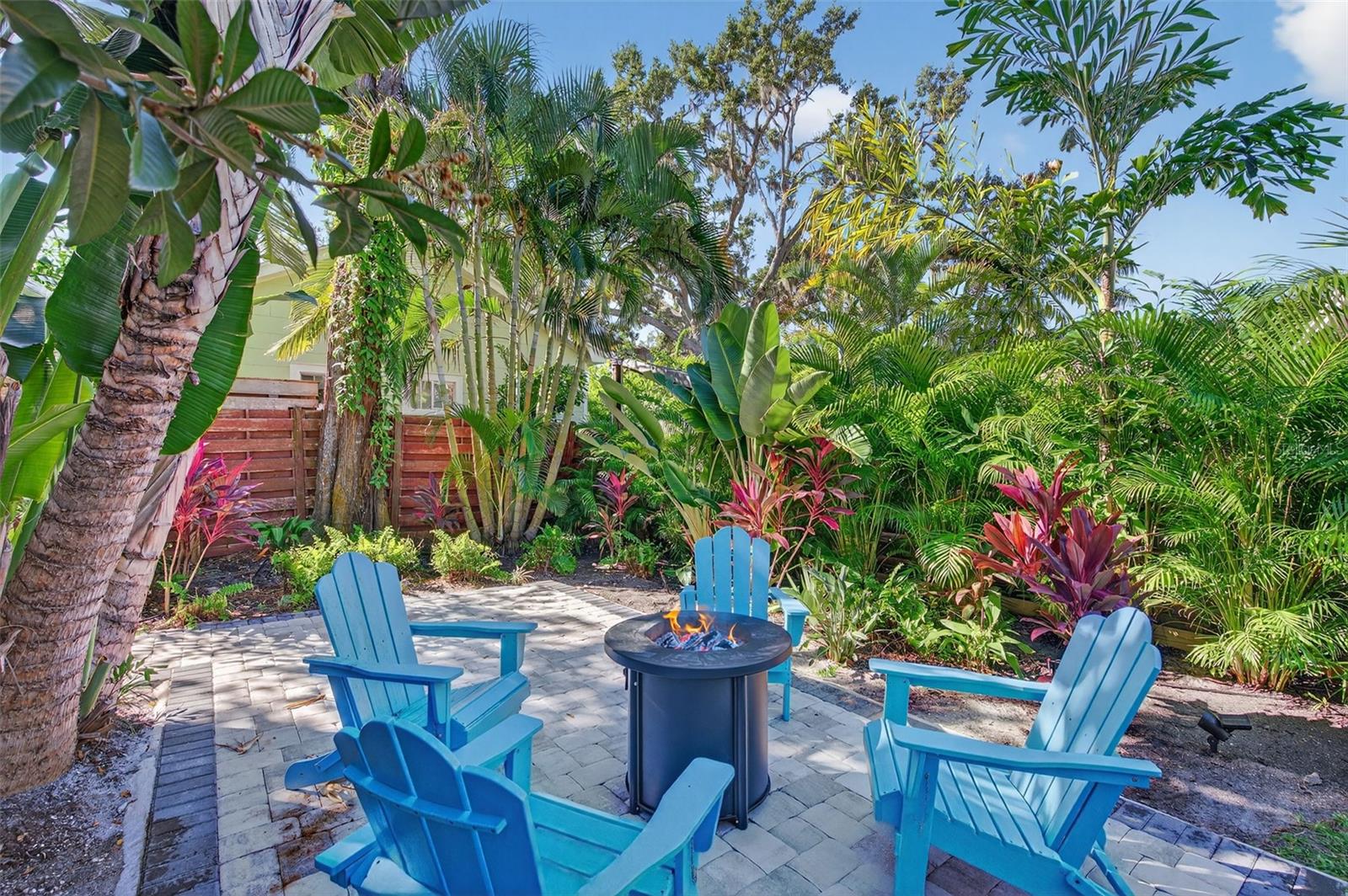 Image 56 of 70 For 118 27th Street W