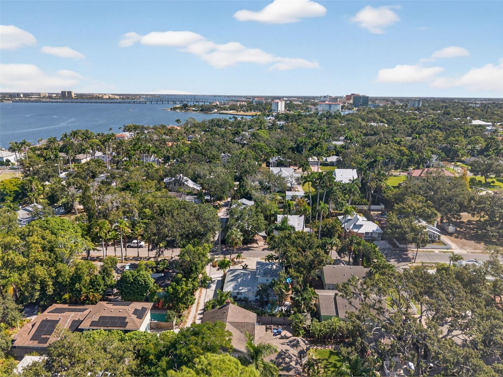 Image 61 of 70 For 118 27th Street W