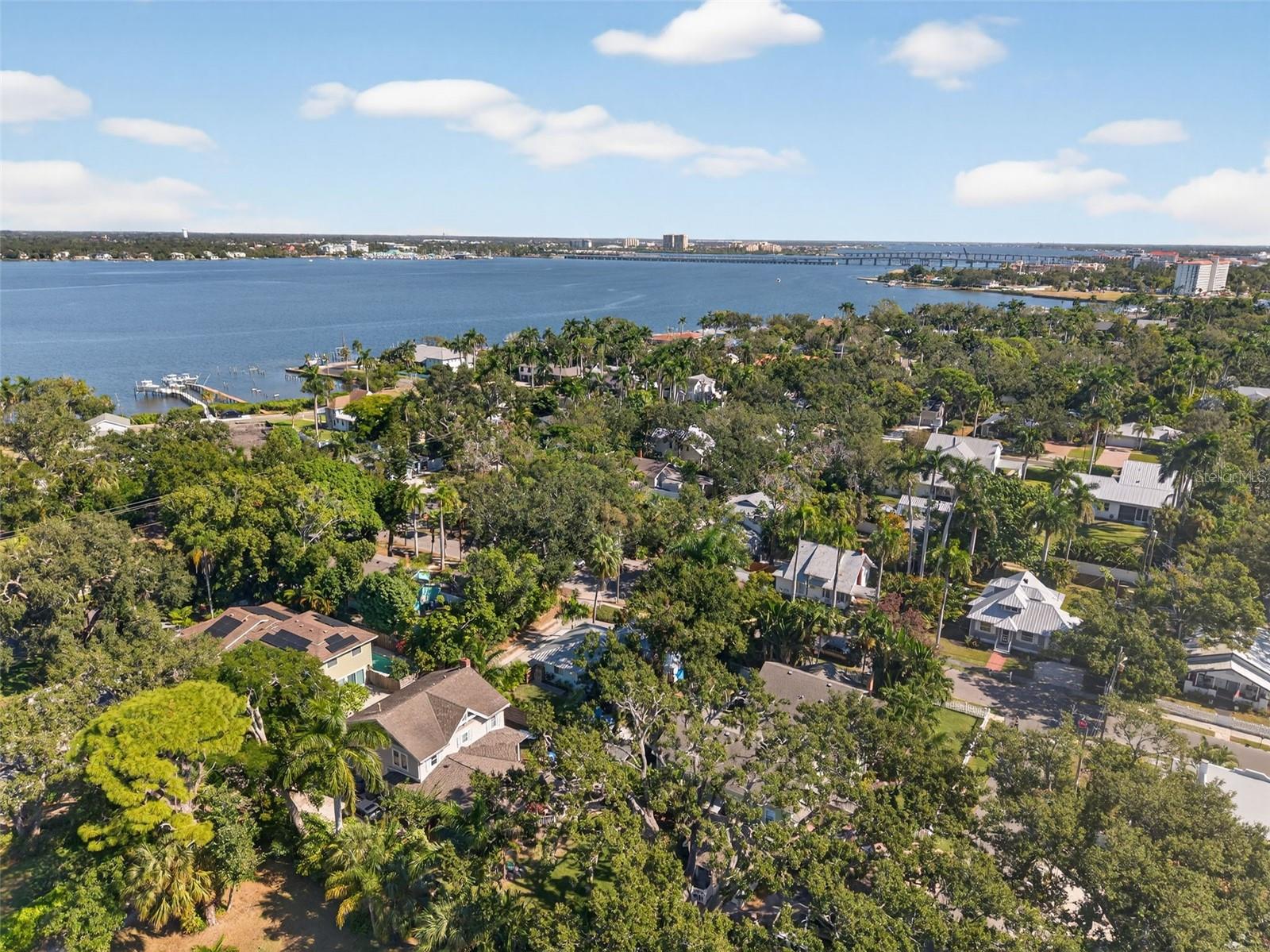 Image 63 of 70 For 118 27th Street W