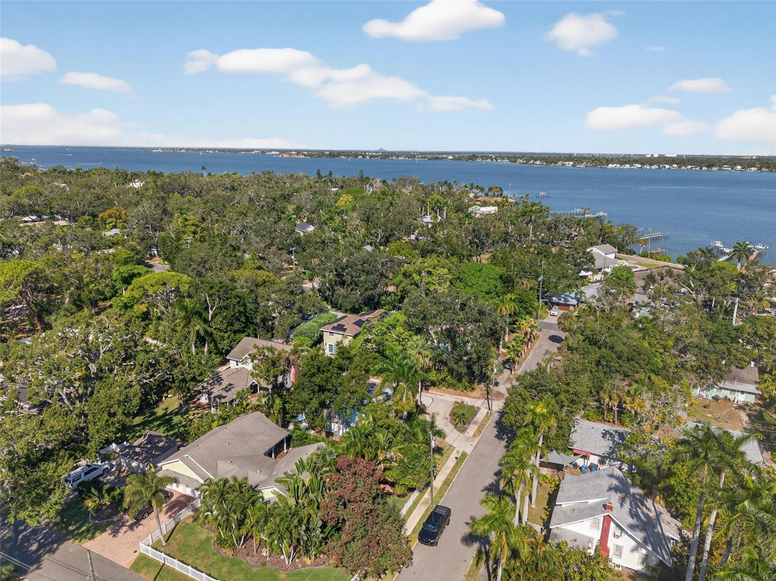 Image 65 of 70 For 118 27th Street W