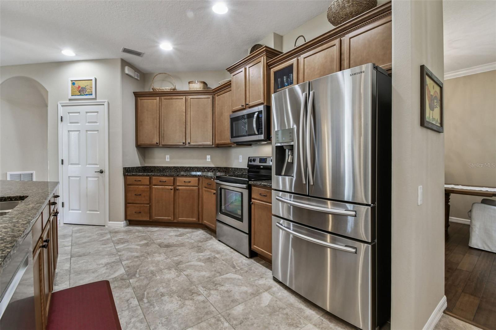 Image 19 of 68 For 15613 Himes Avenue