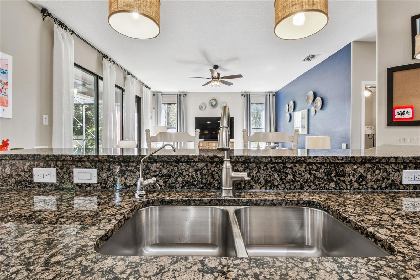 Image 23 of 68 For 15613 Himes Avenue