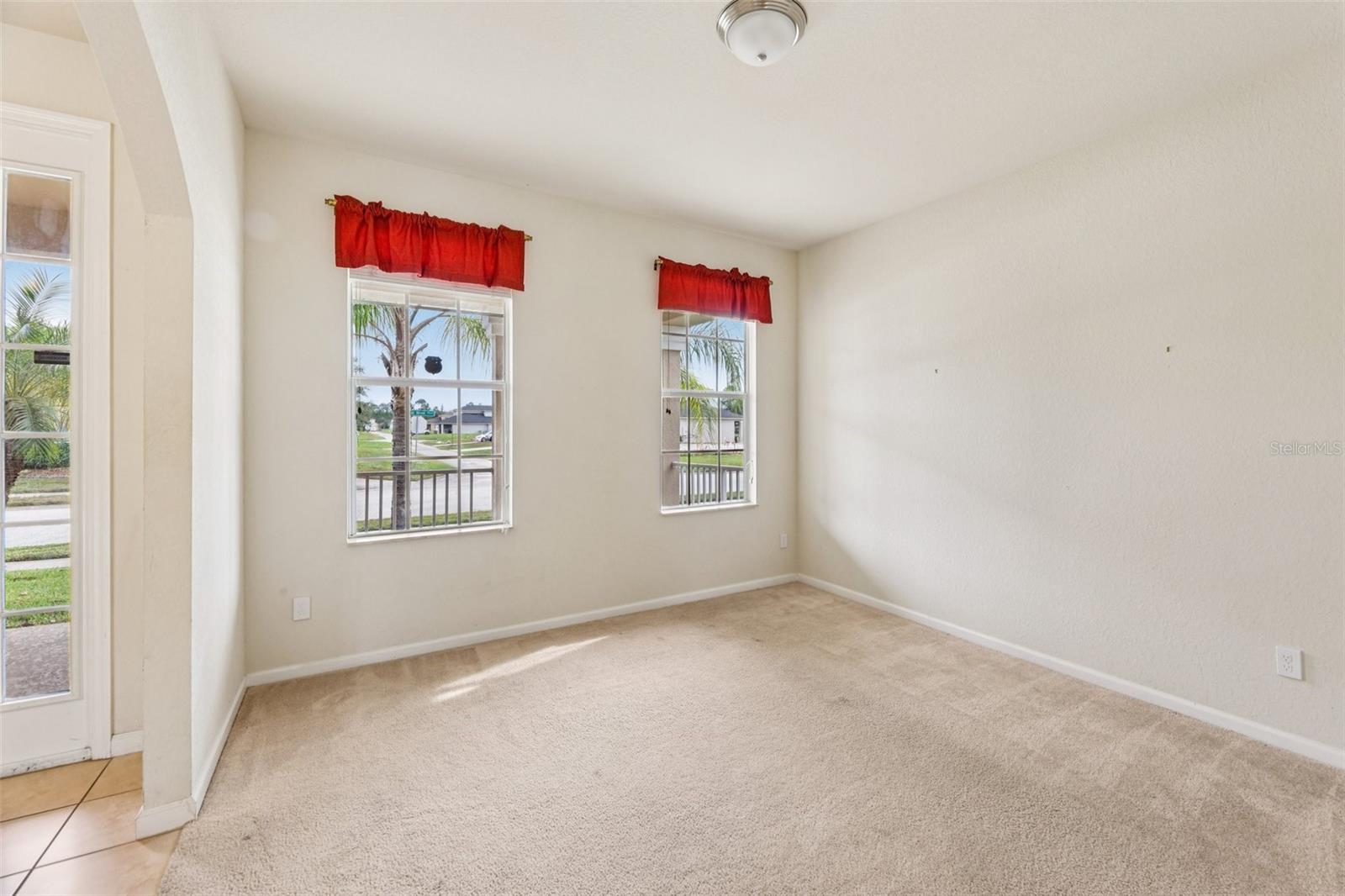 Image 7 of 39 For 4959 Pall Mall Street E