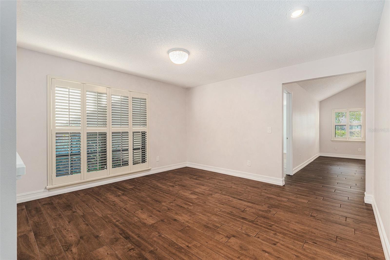 Image 11 of 30 For 505 Cullen Court