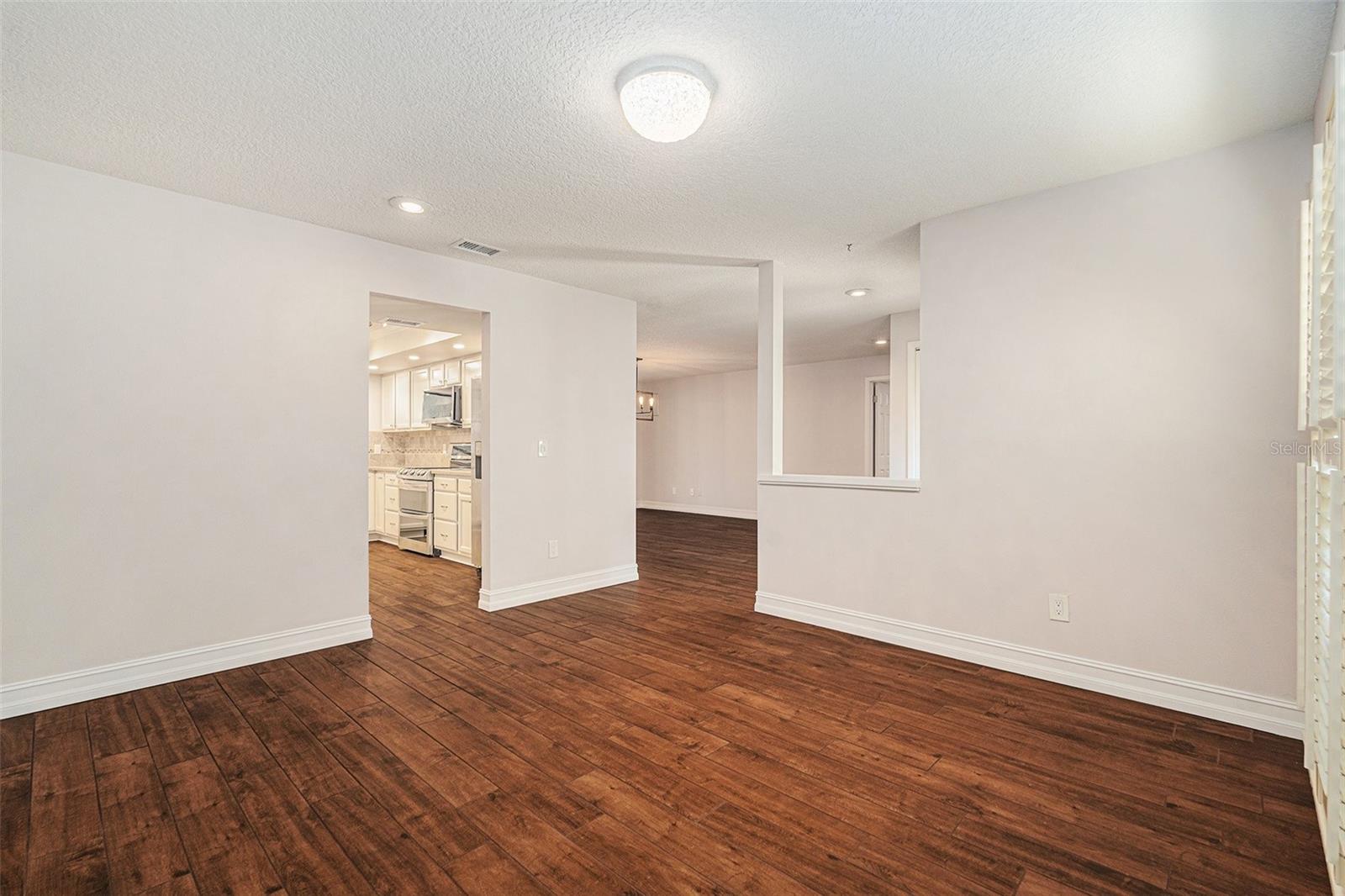 Image 12 of 30 For 505 Cullen Court