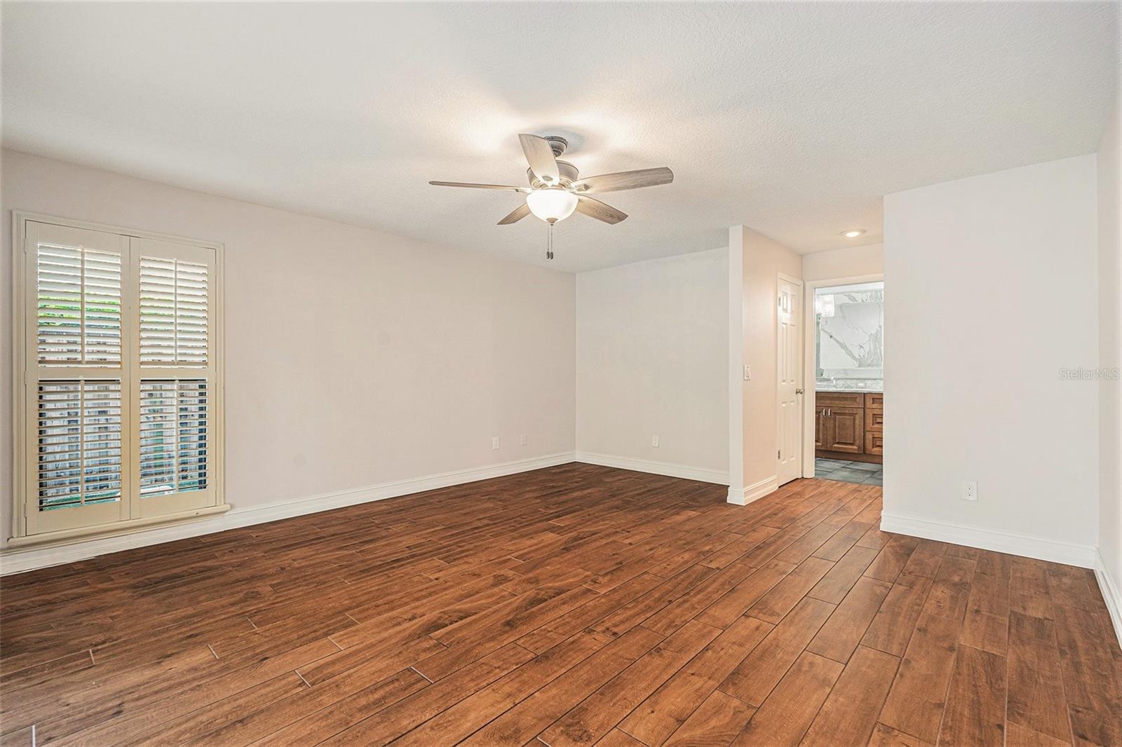 Image 18 of 30 For 505 Cullen Court