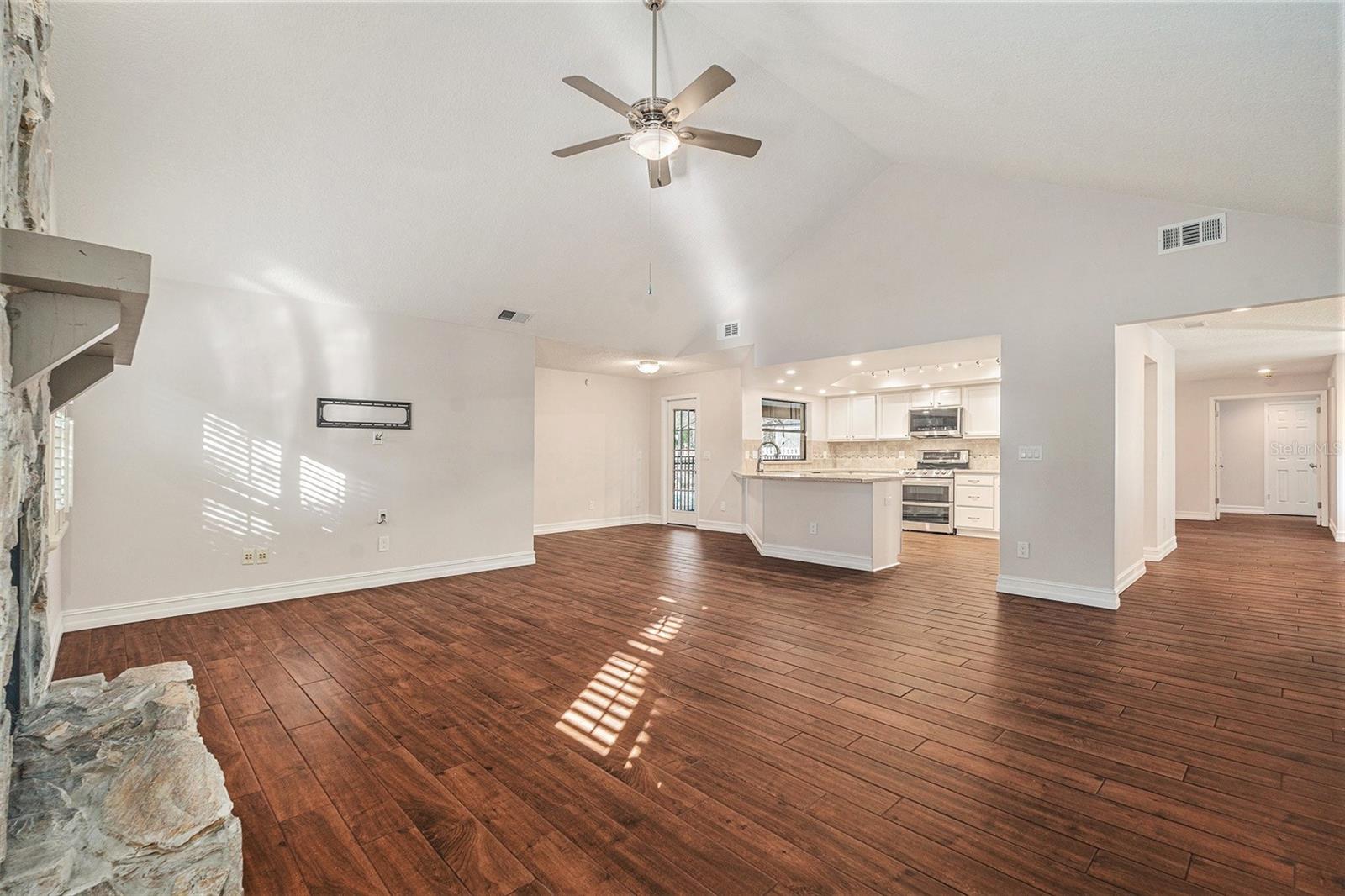 Image 5 of 30 For 505 Cullen Court