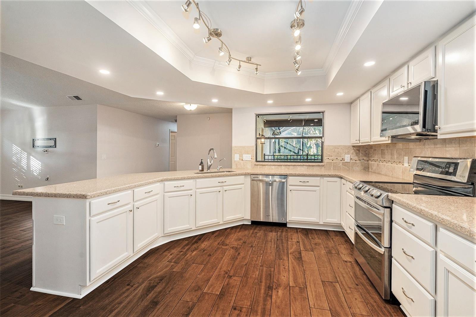 Image 8 of 30 For 505 Cullen Court