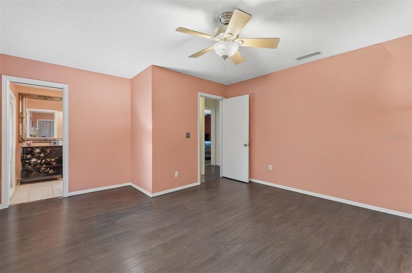 Image 20 of 46 For 810 Hammockwood Court