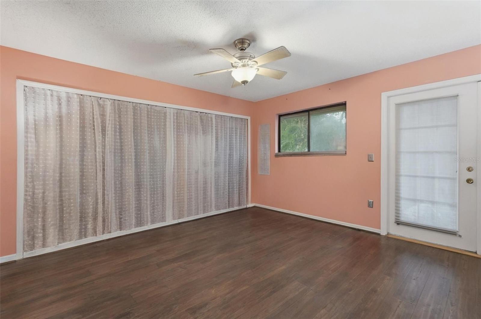 Image 3 of 46 For 810 Hammockwood Court