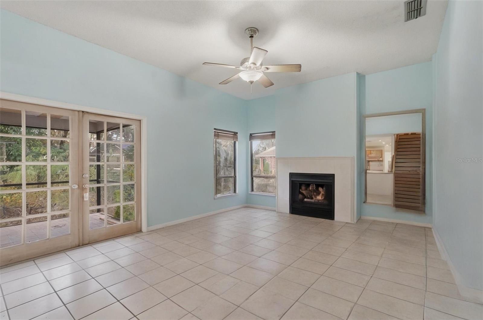 Image 4 of 46 For 810 Hammockwood Court