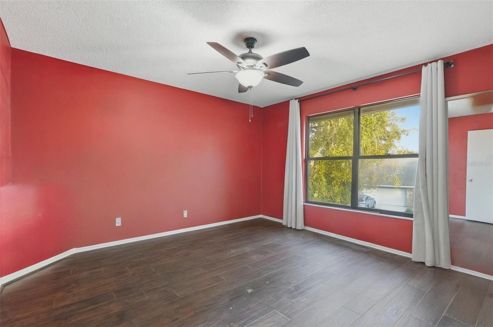 Image 5 of 46 For 810 Hammockwood Court