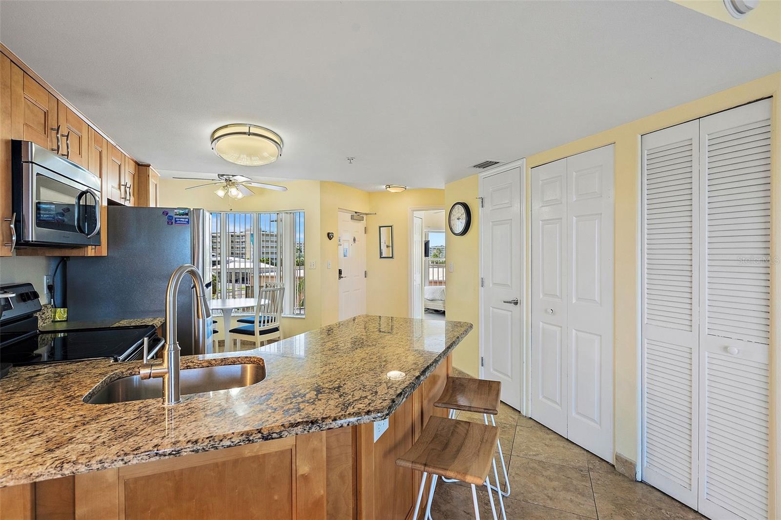 Image 6 of 75 For 5445 Gulf Boulevard 402