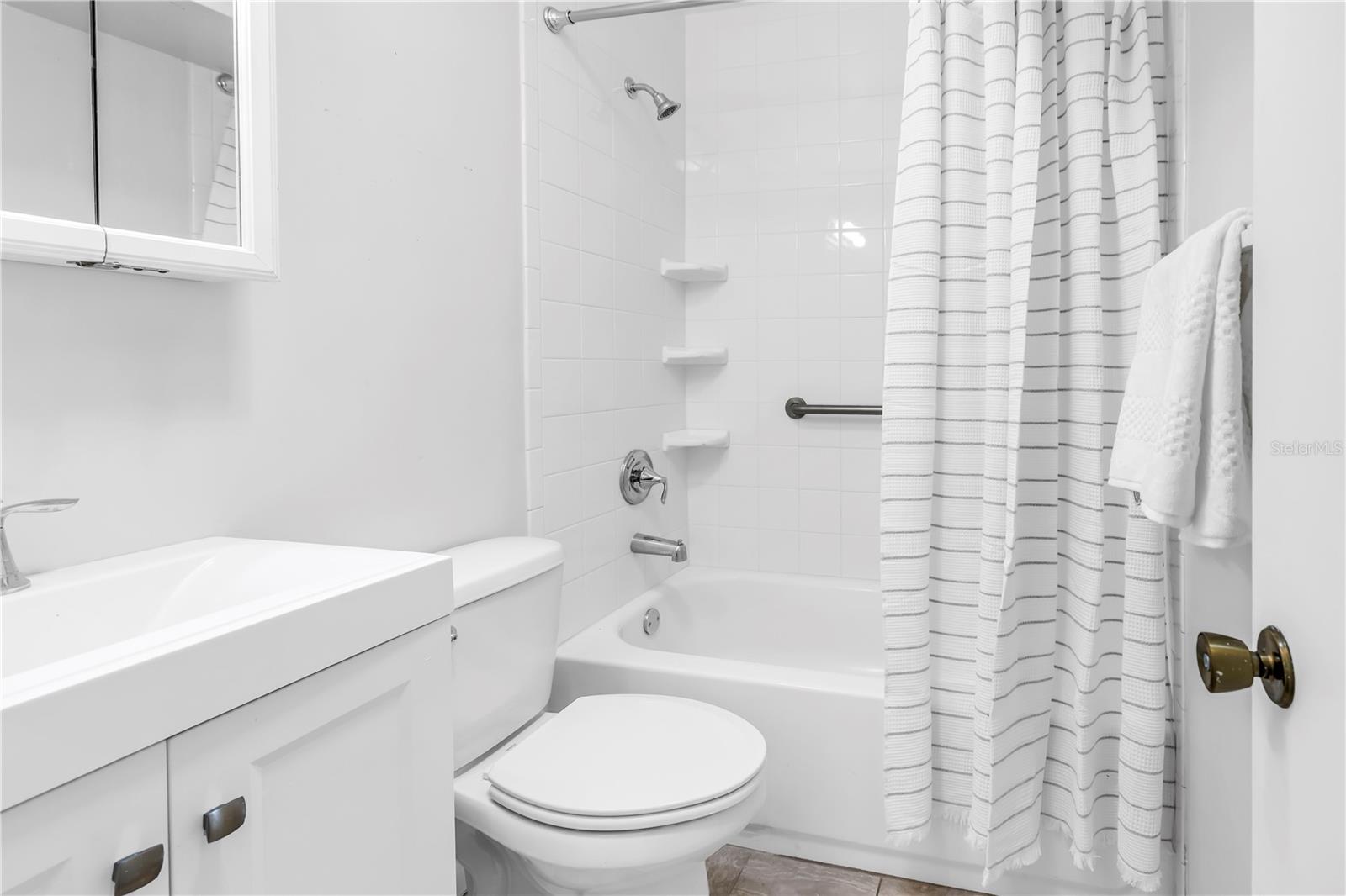 Image 19 of 39 For 6888 20th Street N