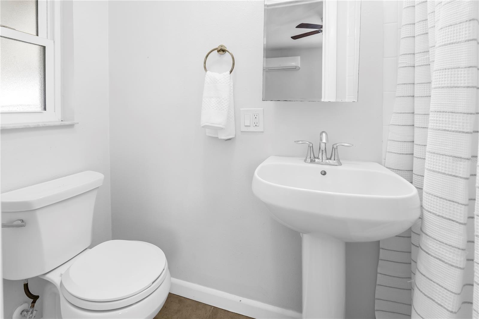 Image 25 of 39 For 6888 20th Street N