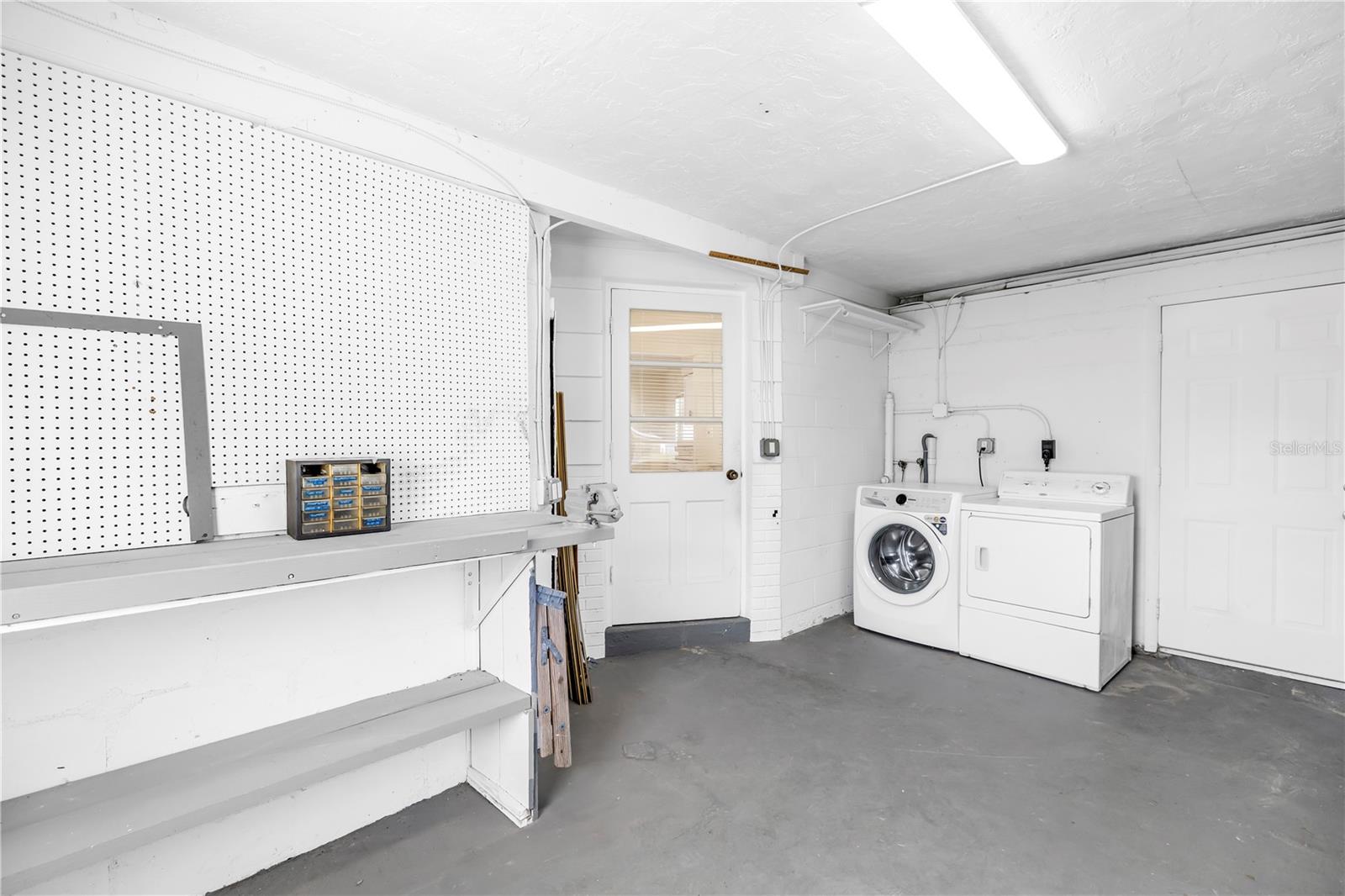 Image 32 of 39 For 6888 20th Street N