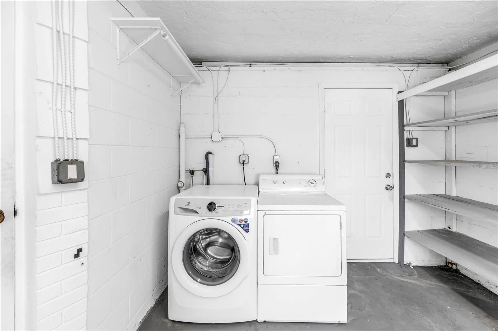 Image 33 of 39 For 6888 20th Street N