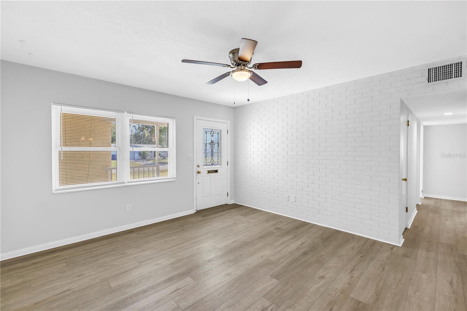 Image 4 of 39 For 6888 20th Street N