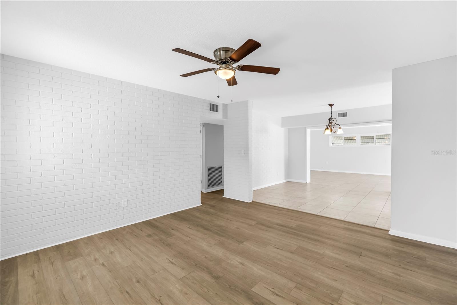 Image 5 of 39 For 6888 20th Street N