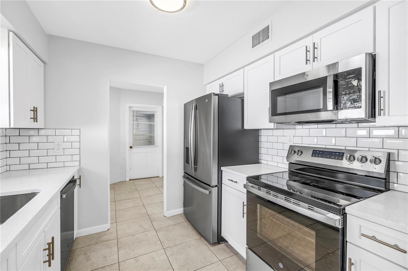 Image 9 of 39 For 6888 20th Street N