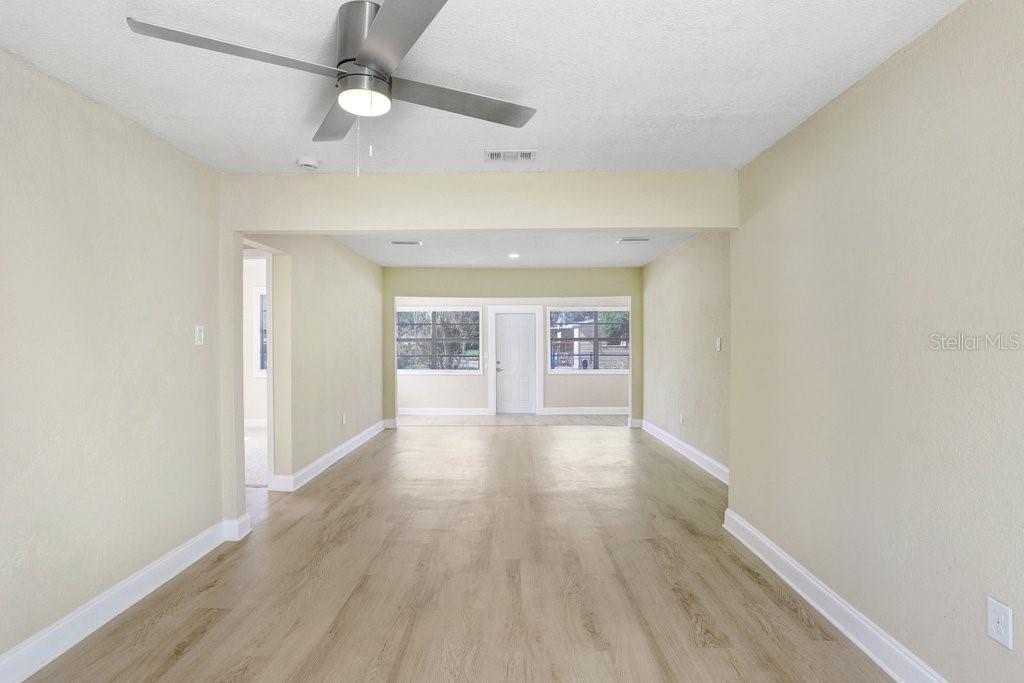 Image 10 of 21 For 10414 Richardson Street