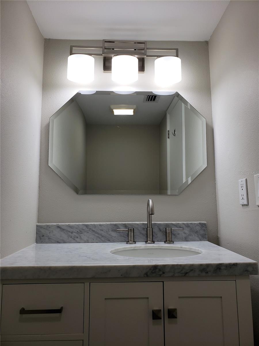 Image 12 of 22 For 3325 Bayshore Boulevard C14