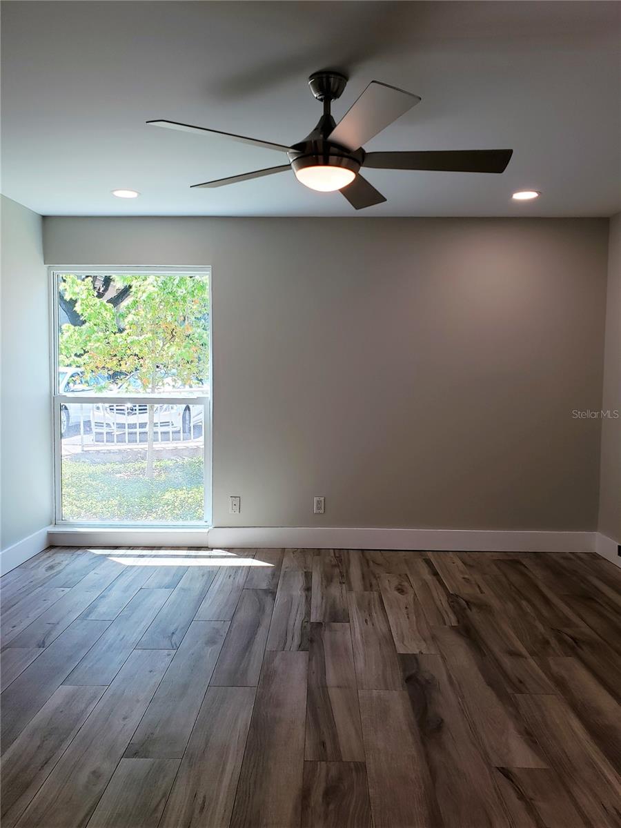 Image 13 of 22 For 3325 Bayshore Boulevard C14