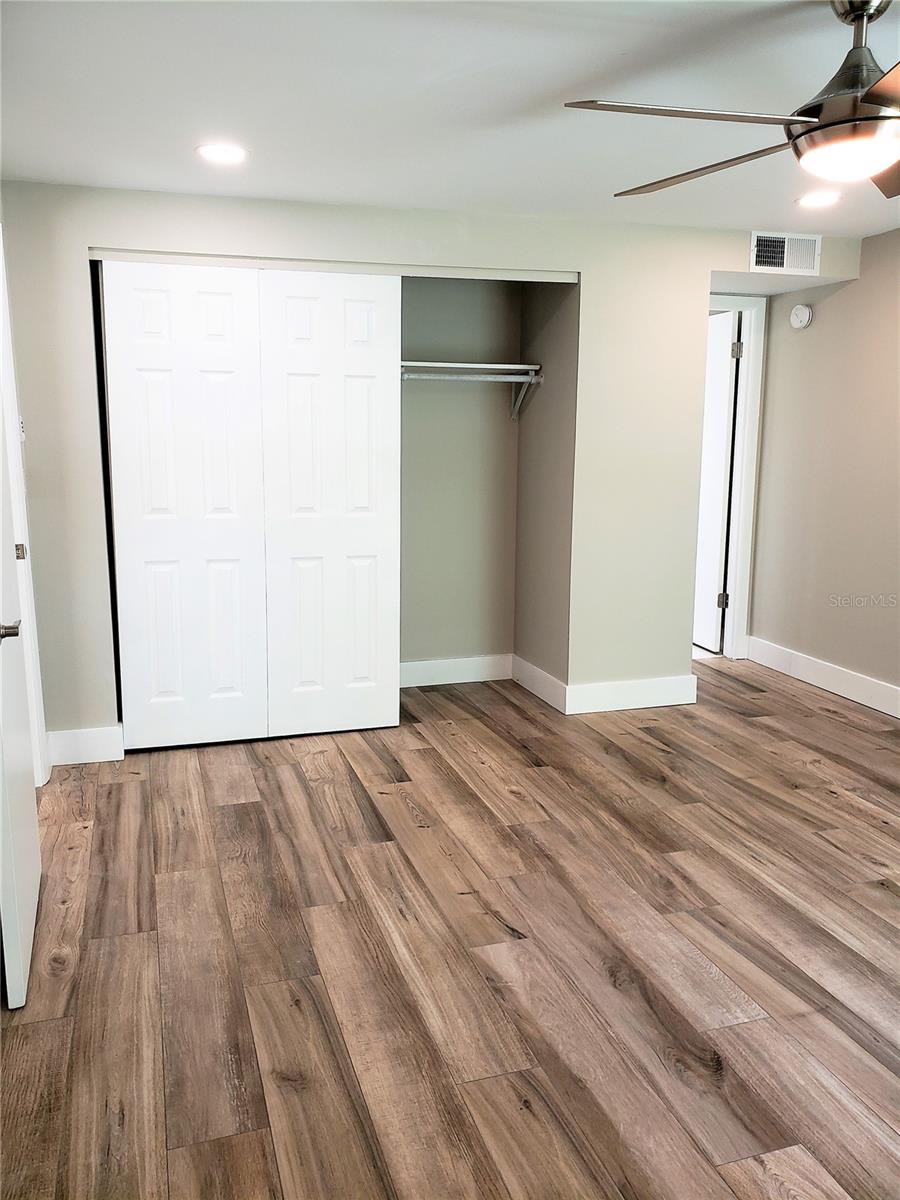 Image 15 of 22 For 3325 Bayshore Boulevard C14