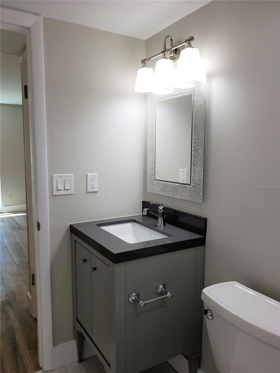 Image 17 of 22 For 3325 Bayshore Boulevard C14