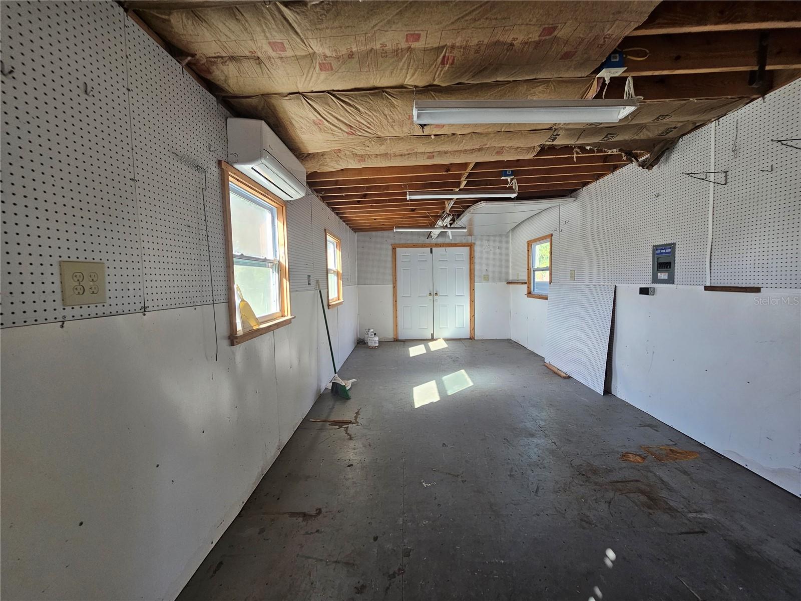 Image 12 of 27 For 12053 Fairway Avenue