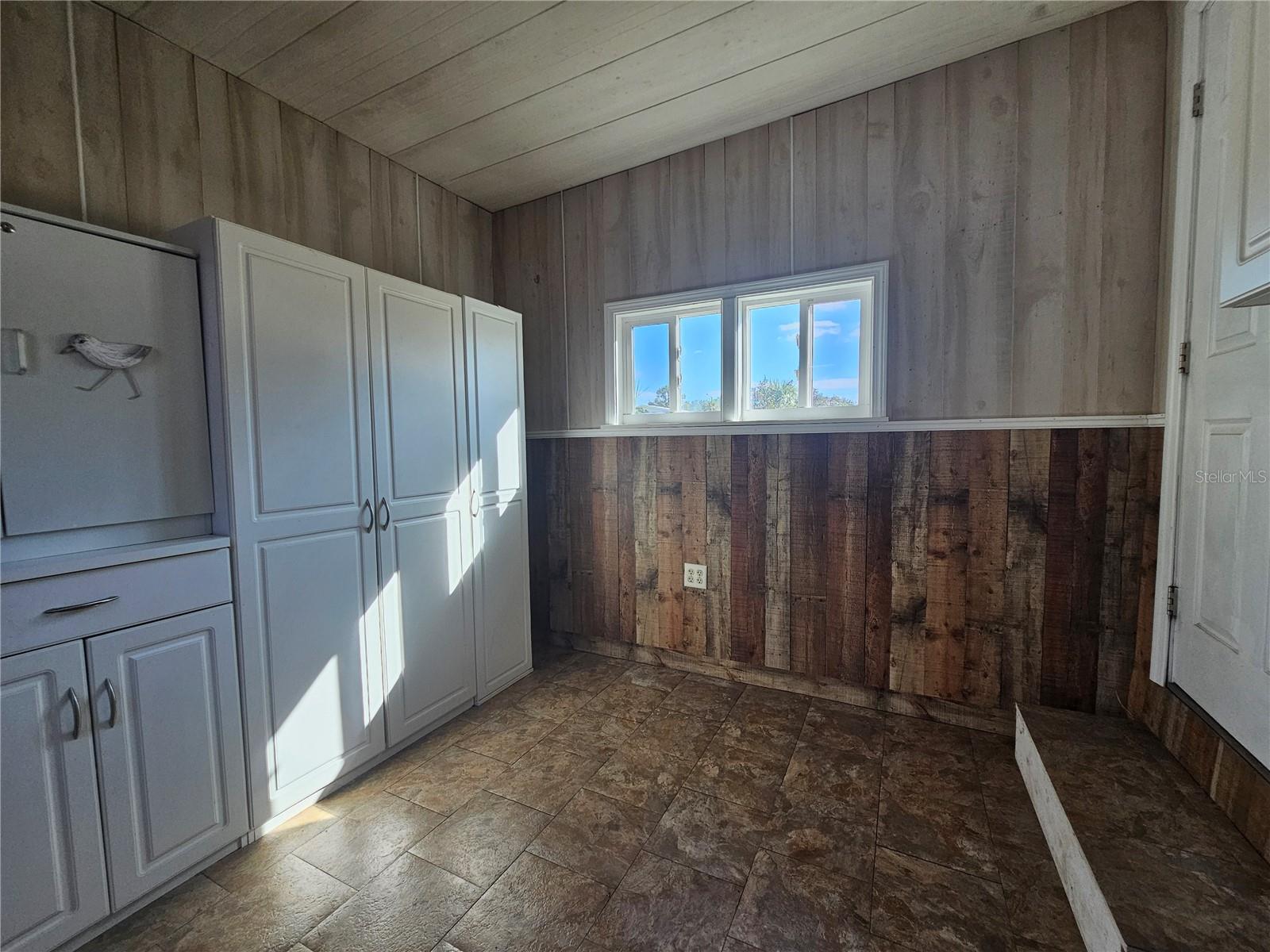 Image 15 of 27 For 12053 Fairway Avenue