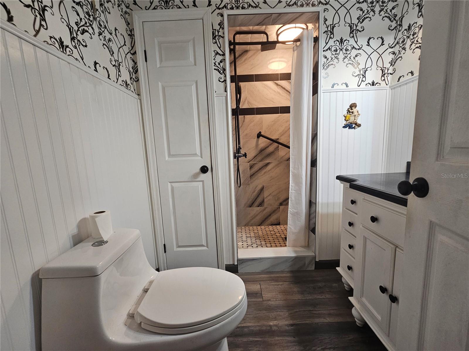 Image 22 of 27 For 12053 Fairway Avenue