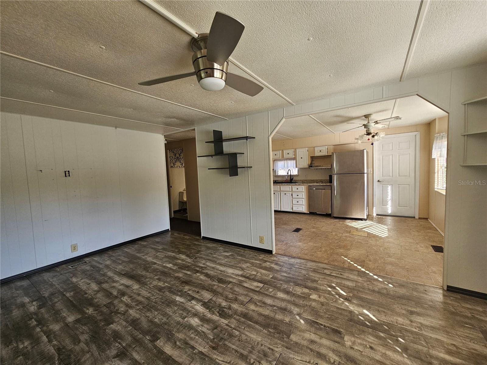 Image 5 of 27 For 12053 Fairway Avenue