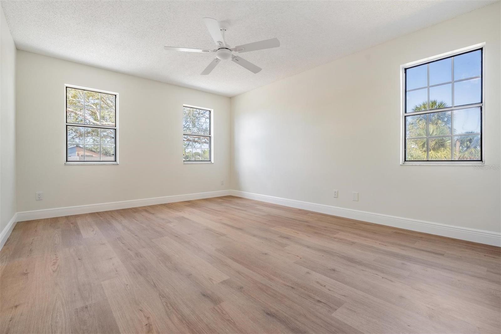 Image 17 of 29 For 11017 Springridge Drive