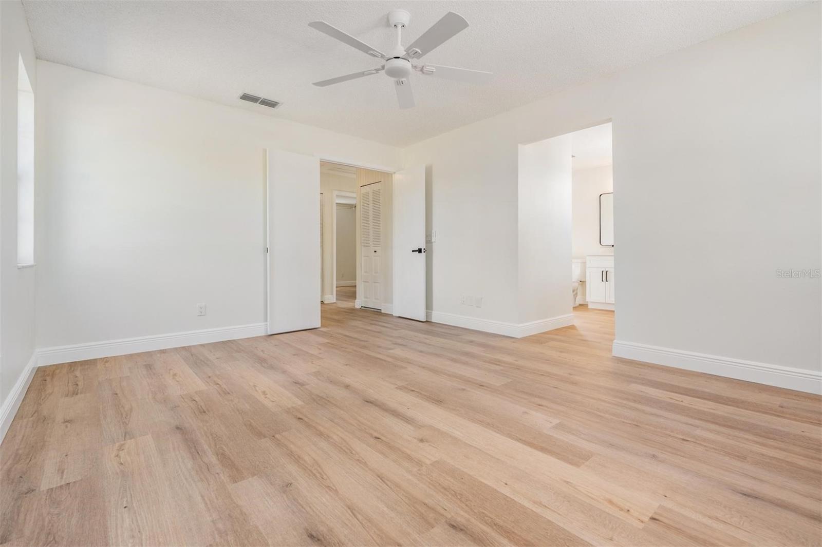 Image 18 of 29 For 11017 Springridge Drive