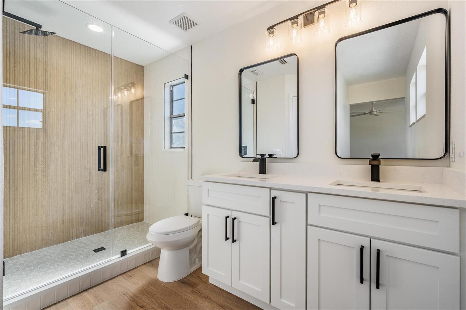 Image 19 of 29 For 11017 Springridge Drive