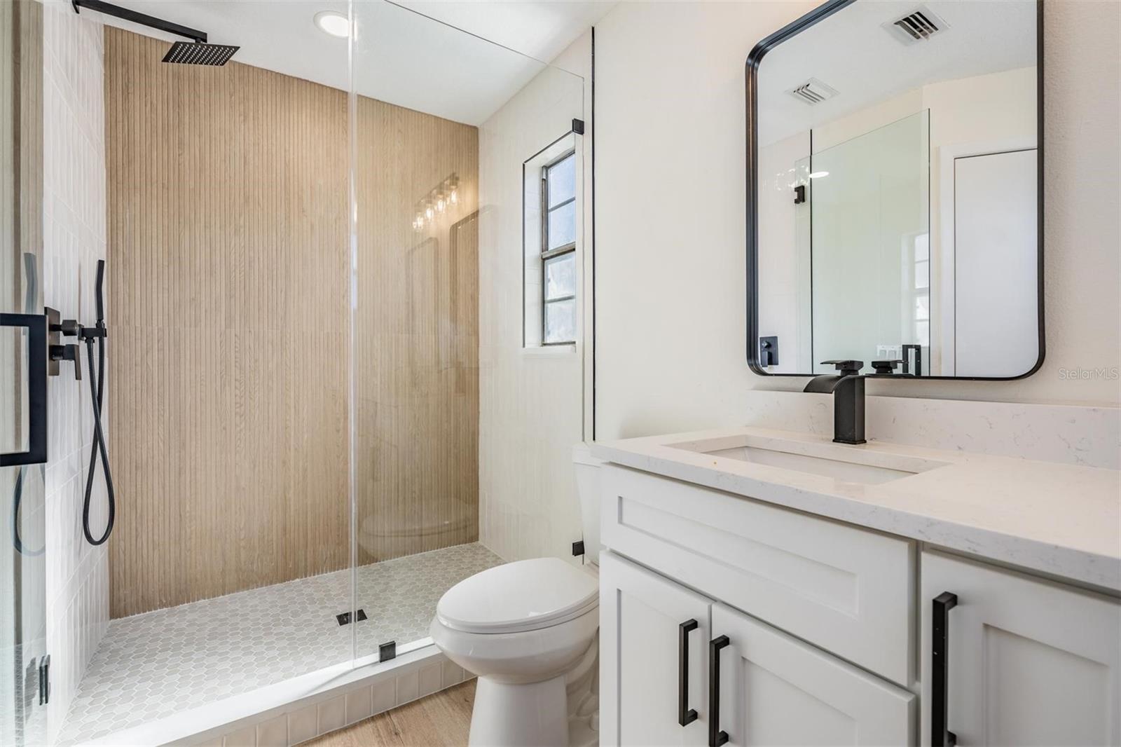 Image 21 of 29 For 11017 Springridge Drive