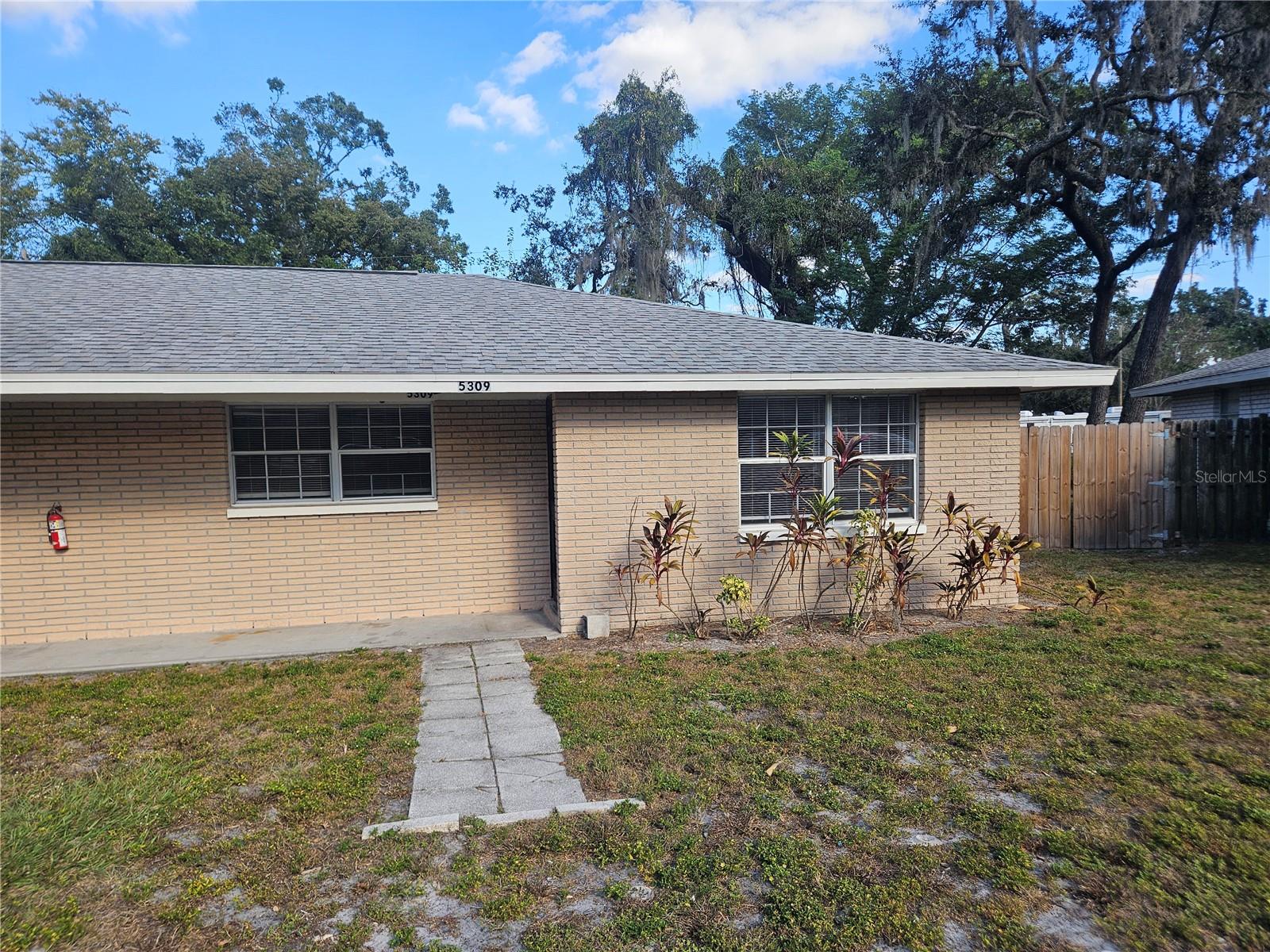Details for 5309 Oakwood Court 19, TAMPA, FL 33610