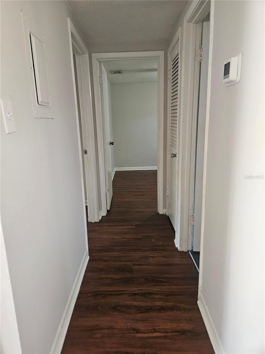 Image 5 of 10 For 5309 Oakwood Court 19