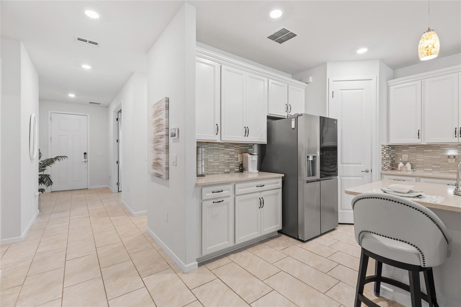 Listing photo id 12 for 6248 Bradford Woods Dr