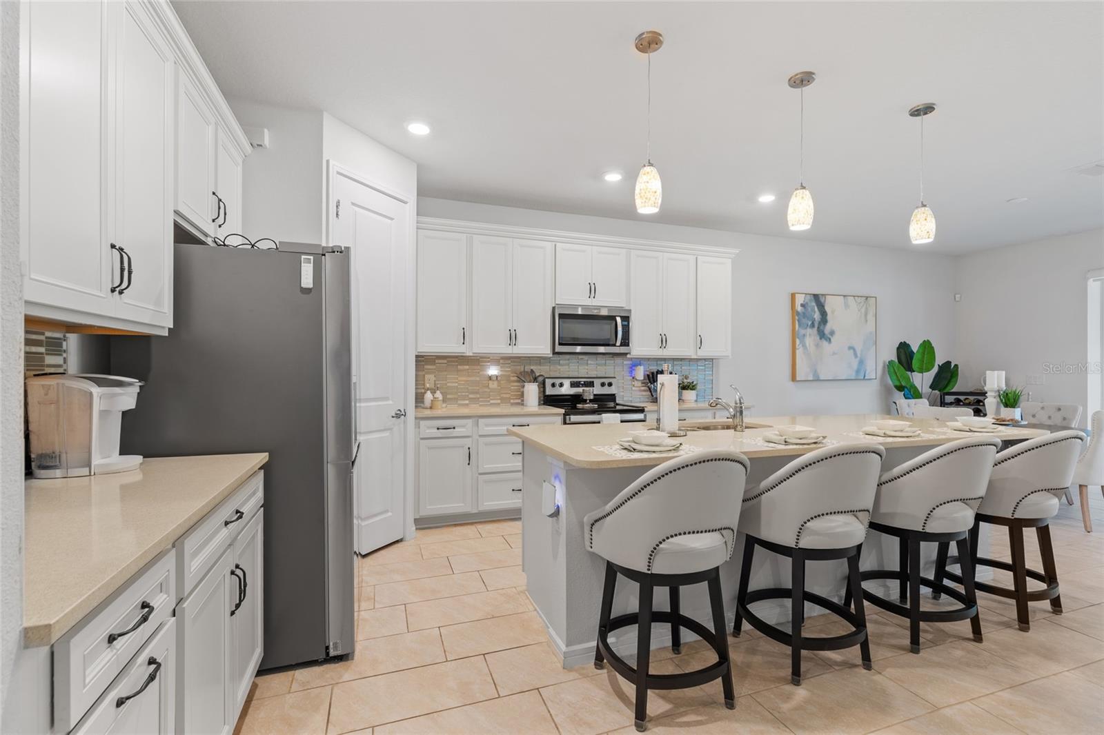 Listing photo id 13 for 6248 Bradford Woods Dr